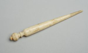 MUO-005592: Štapić za izradu rupica: štapić