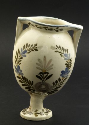 MUO-002101: Vaza s dvije ručke: vaza s dvije ručke