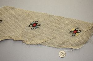 MUO-004317: Uzorak narodnog tkanja: uzorak narodnog tkanja