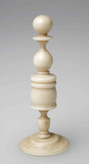 MUO-006935/02: kraljica: šahovska figura