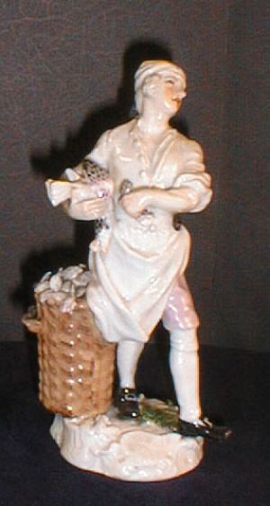 MUO-023645: Prodavač peradi: figura