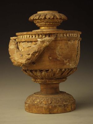 MUO-005228: Urna: oltarna dekoracija