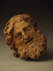 MUO-013813: Glava: fragment kipa