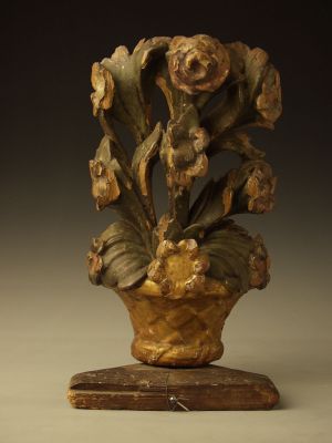 MUO-002722: Košarica sa cvijećem: oltarna dekoracija