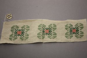 MUO-004308: Uzorak narodnog tkanja: uzorak narodnog tkanja