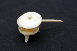 MUO-009783/08: lonac s poklopcem - kotao: minijaturni predmet