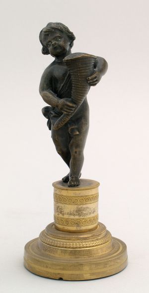 MUO-000408: ukrasna figurica