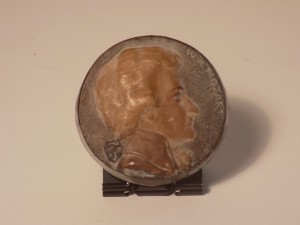 MUO-014447: W. A. Mozart: reljefni portret minijatura
