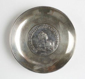 MUO-056282: Zdjelica s uloženim novcem Elisavete Petrovne Romanove: zdjelica
