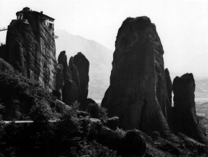 MUO-030256/23a: Manastir na stijeni: fotografija