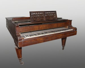 MUO-033112: Klavir: klavir