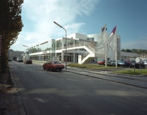 MUO-057456/09: Prodajno-servisna zgrada BMW, Heiligenstädter Lände 27, Beč: arhitektonska fotografija