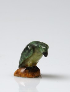 MUO-020194: Sjedeći kondor: figurica