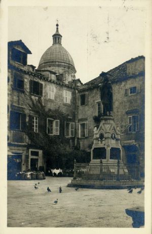 MUO-008745/931: Dubrovnik - Gundulićeva poljana sa spomenikom: razglednica