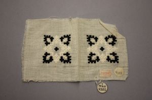 MUO-004305: Uzorak narodnog tkanja: uzorak narodnog tkanja