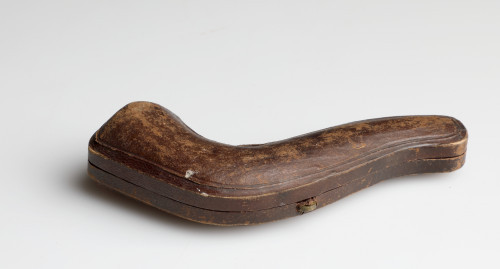 MUO-013022/02: Etui: etui