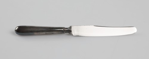 MUO-042307/12: Nož: nož