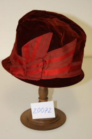 MUO-020072: Ženski šešir: šešir