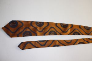 MUO-050213: Kravata: kravata