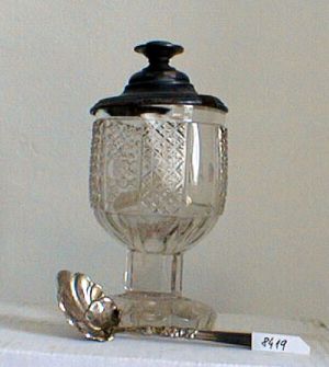 MUO-008419: Čaša s poklopcem i žlicom: čaša s poklopcem i žlicom