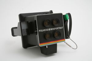 MUO-046537: Polaroid Miniportrait Camera Model 454: fotoaparat