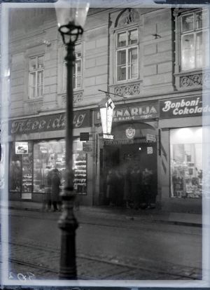 MUO-042044: Zagreb u svjetlu velegrada: negativ