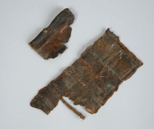 MUO-025043: Pravi kamen: fragment uveza