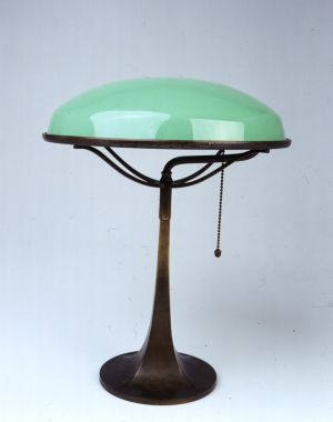 DIJA-5606: stolna svjetiljka