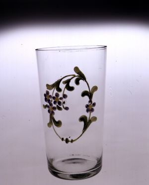 DIJA-5504: čaša