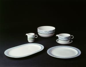 DIJA-1906: pladanj : tanjurić : vrčić za mlijeko : posuda za umak : zdjela za salatu