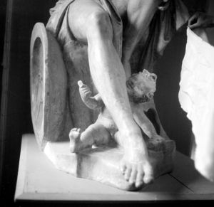 MUO-030793: Detalj skulpture Ares Ludovisi: negativ