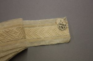 MUO-004367: Uzorak narodnog tkanja: uzorak narodnog tkanja