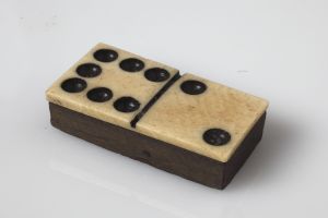MUO-051650/23: Domino: pločica za domino