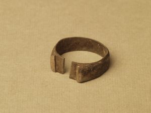 MUO-038359: Kalup za izradu nakita: kalup