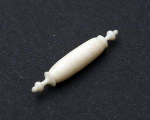 MUO-009783/35: valjak za tijesto: minijaturni predmet