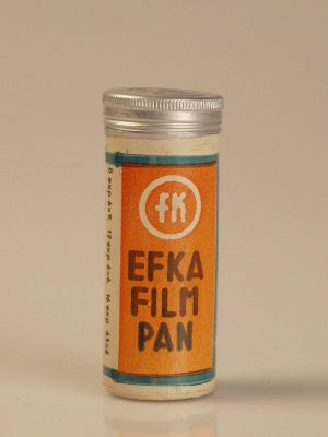 MUO-040589: EFKA FILM PAN: kutija