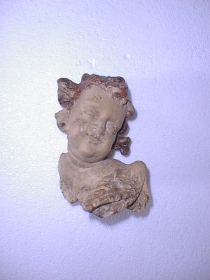 MUO-017495: Anđeoska glavica: kip