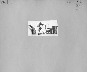 FOTO-00026: rog za barut; kadionica; čaša