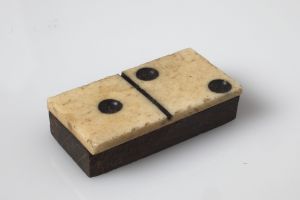 MUO-051650/11: Domino: pločica za domino