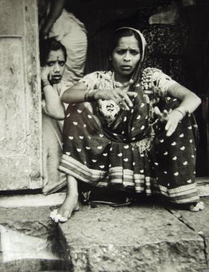 MUO-035723: Pred kućom ljubavi, Bombay, 1955.: fotografija