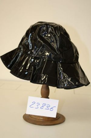 MUO-023836: Ženski kišni šešir: ženski kišni šešir