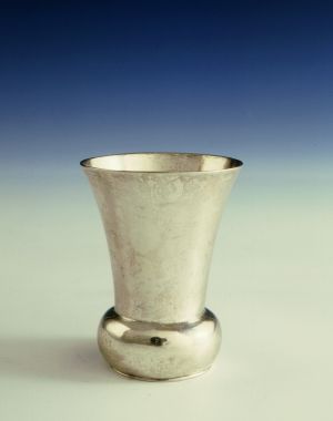 DIJA-1324: čaša