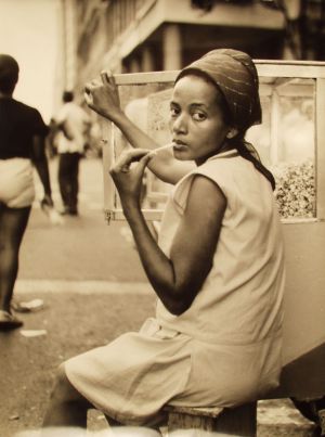 MUO-035654: Prodavačica  kokica, Rio de Janerio, 1971.: fotografija