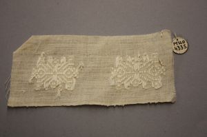 MUO-004335: Uzorak narodnog tkanja: uzorak narodnog tkanja