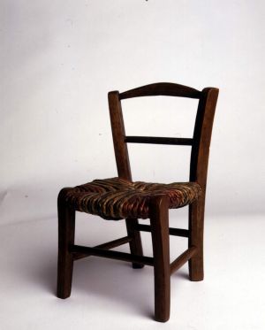 MUO-015615: Minijaturni stolac: minijaturni stolac