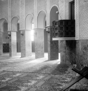MUO-030870: Unutrašnjost džamije III (Meštrovićev paviljon): negativ