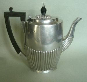 MUO-026784: Vrč za čaj: vrč za čaj