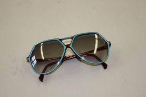 MUO-050413: Naočale: naočale