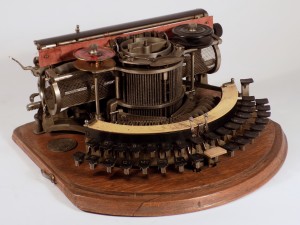 MUO-009348: Hammond 2 Ideal 44379: pisaći stroj