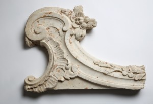 MUO-002819/02: Fragment: oltarna ornamentika